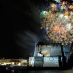 Fuochi-d’Artificio-sul-Lungomare-per-Ferragosto-2017-a-Napoli-6hli3aqvw44i08fta2am255hgsz3s22msrfetuvsp84